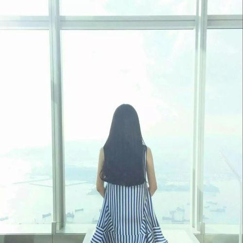 娱乐吃瓜酱背影图片高清,娱乐吃瓜酱背影，带你一窥明星幕后生活