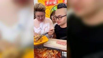 娱乐吃瓜酱哦